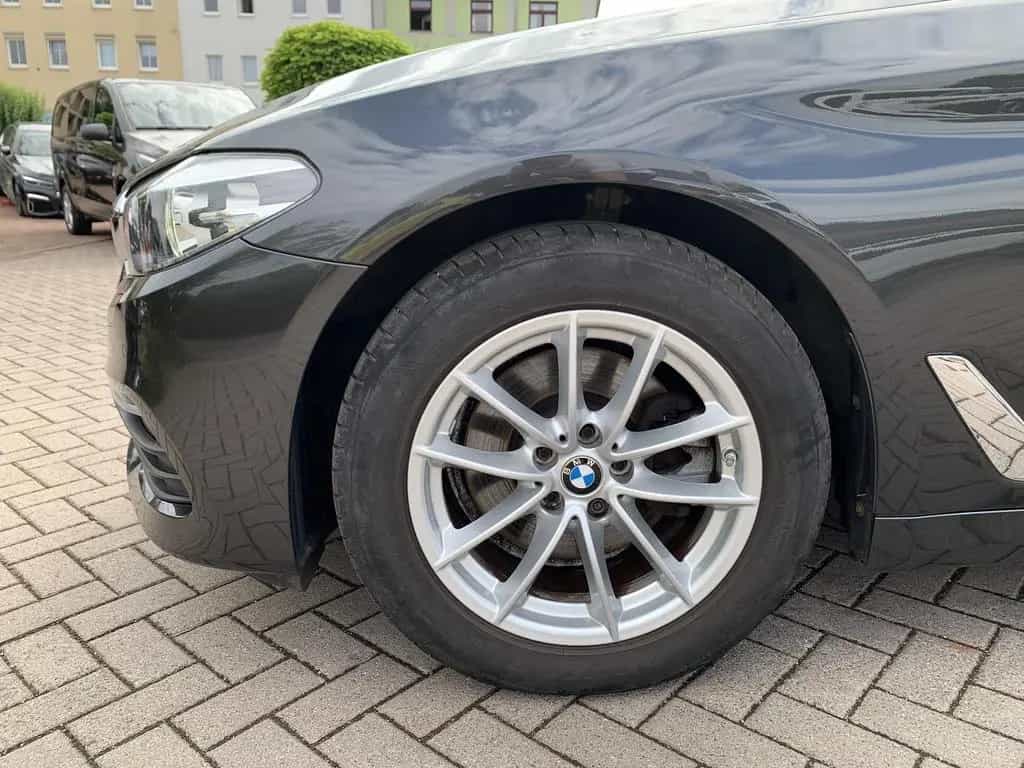 BMW 520 i Limousine Voll-LED+Navi+Klimaaut+Sitzhzg 10/2018-photo-26