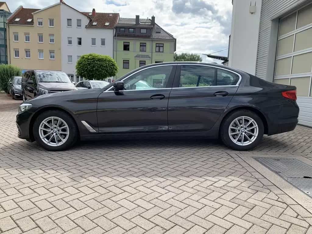 BMW 520 i Limousine Voll-LED+Navi+Klimaaut+Sitzhzg 10/2018-photo-7