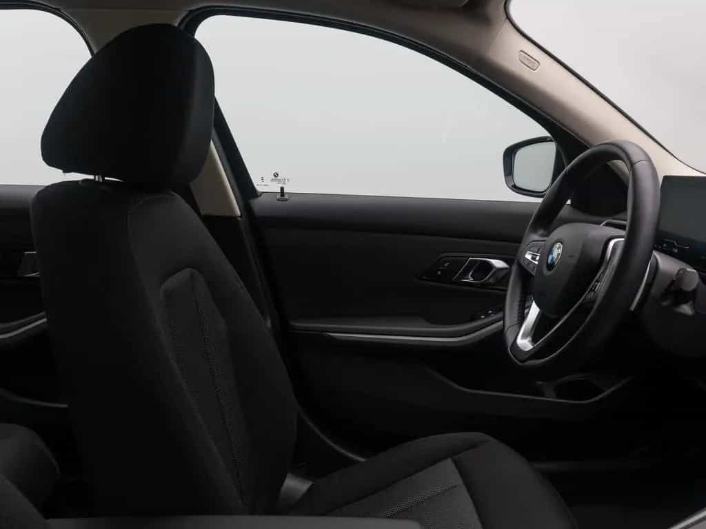 BMW 318 i GeschwindigReg DAB PDC Widscreen Cockpit+ 10/2024-photo-27