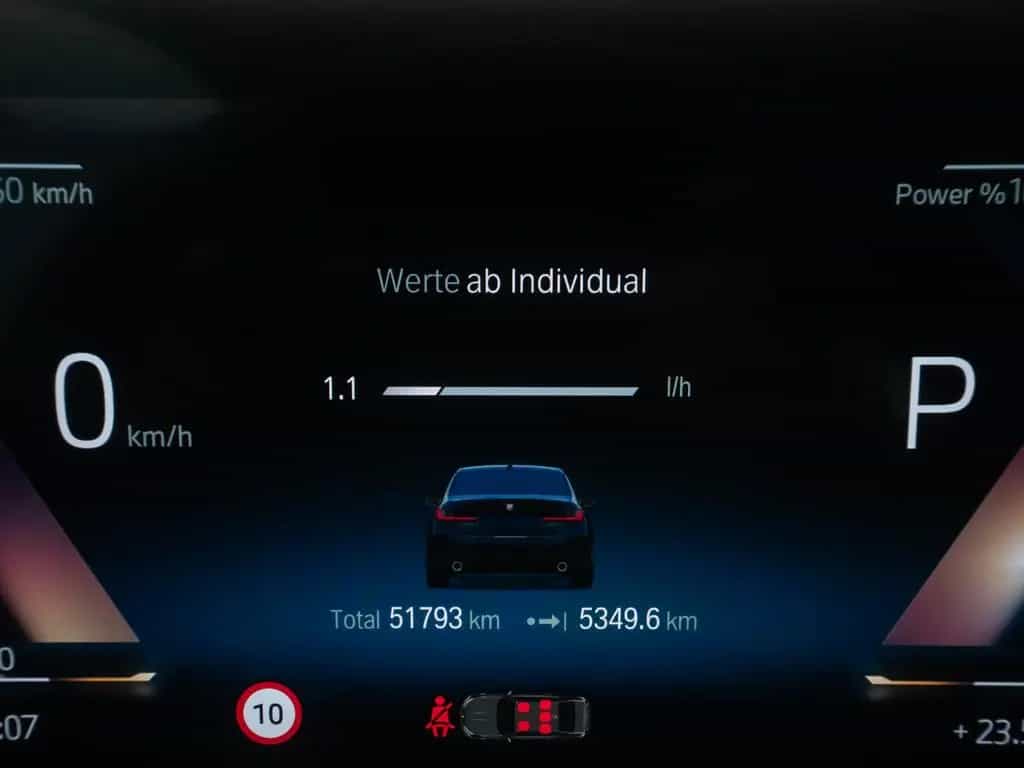 BMW 318 i GeschwindigReg DAB PDC Widscreen Cockpit+ 10/2024-photo-40