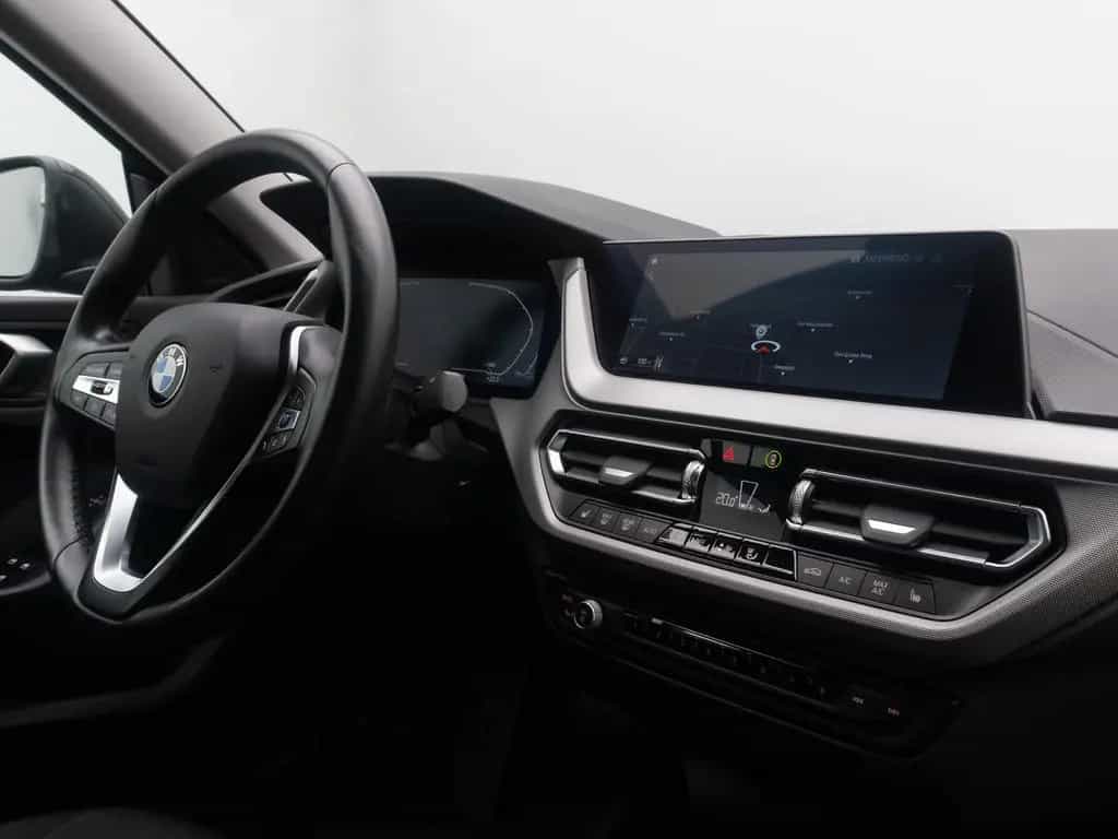 BMW 218 Gran Coupé 218i Gran Coupé DAB GeschwindigReg PDC CockpitPr 03/2024-photo-31