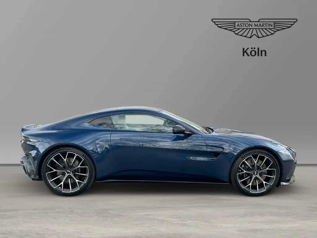 Aston Martin V8 Vantage Vantage Seychelles Blue Bowers & Wilkins 08/2024-photo-14