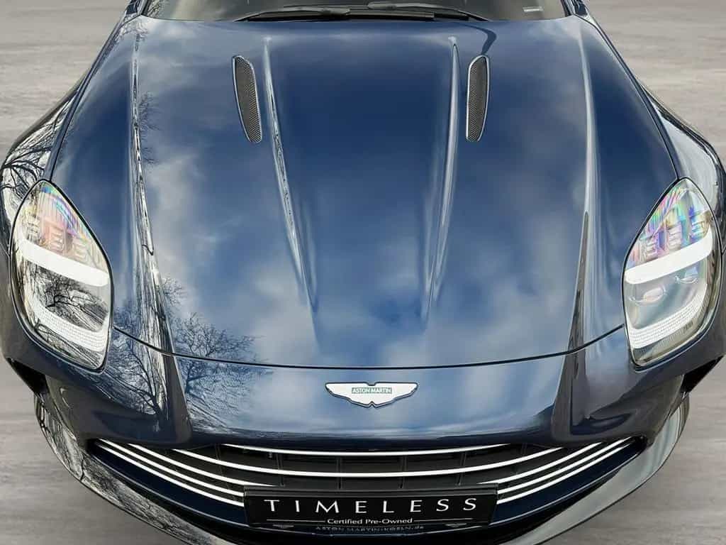 Aston Martin V8 Vantage Vantage Seychelles Blue Bowers & Wilkins 08/2024-photo-16