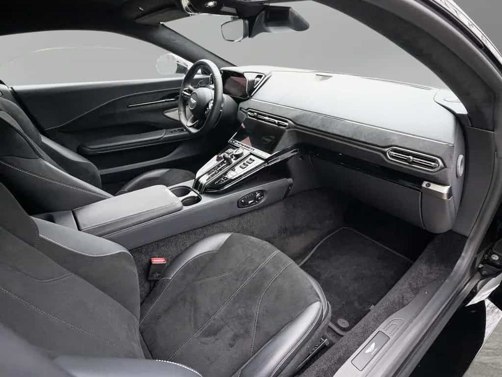Aston Martin V8 Vantage Vantage V8 Coupe Satin Onyx Black / Onyx Black 06/2024-photo-27