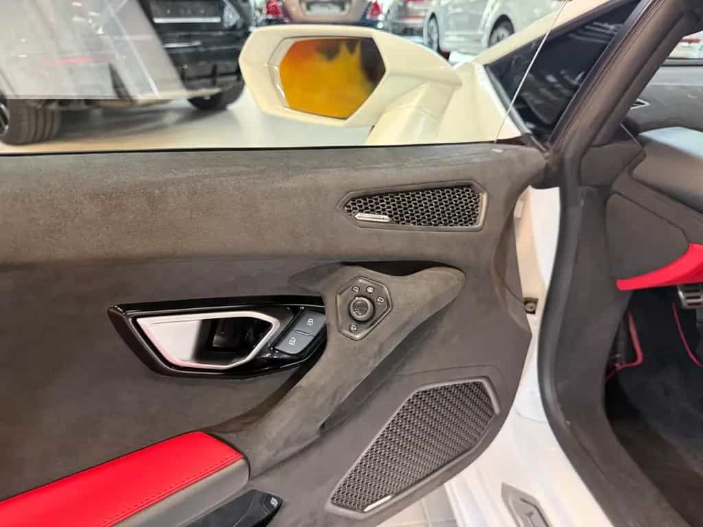 Lamborghini Huracán Tecnica 60th Anniversary LIFT~SENSONUM~ 12/2023-photo-15