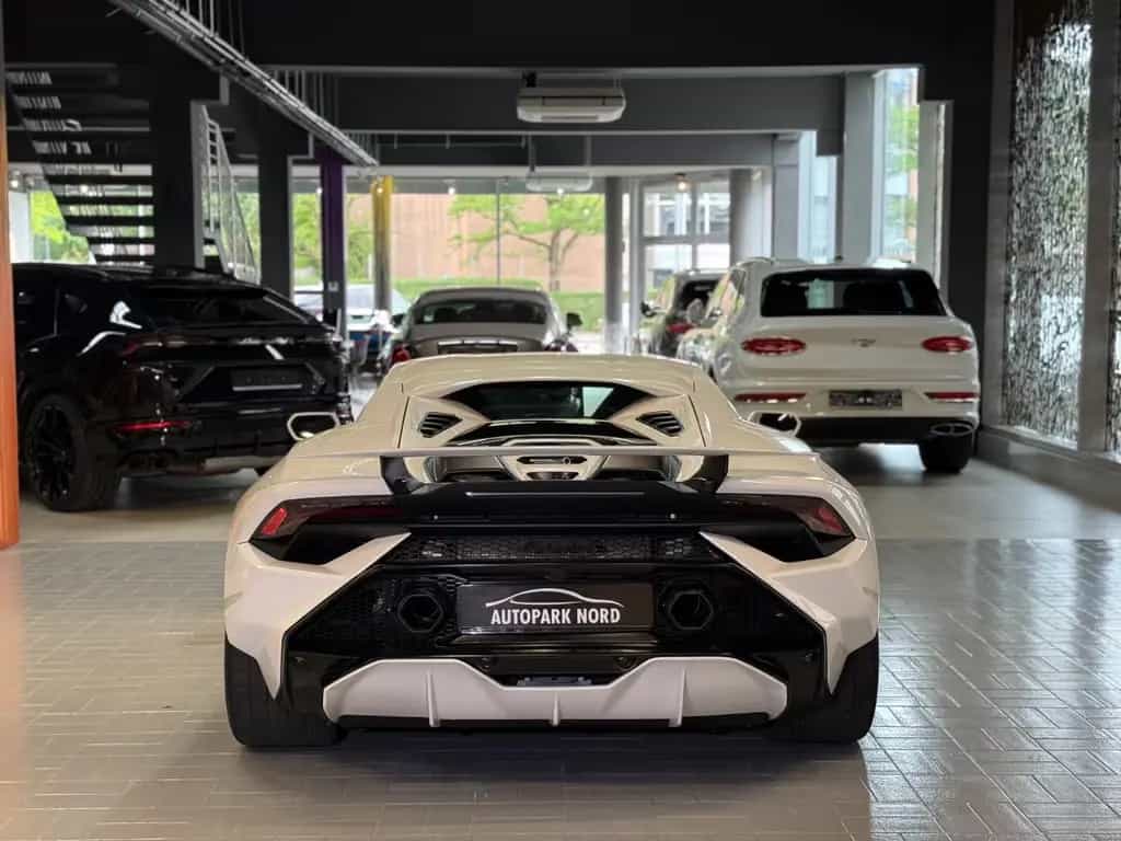 Lamborghini Huracán Tecnica 60th Anniversary LIFT~SENSONUM~ 12/2023-photo-5