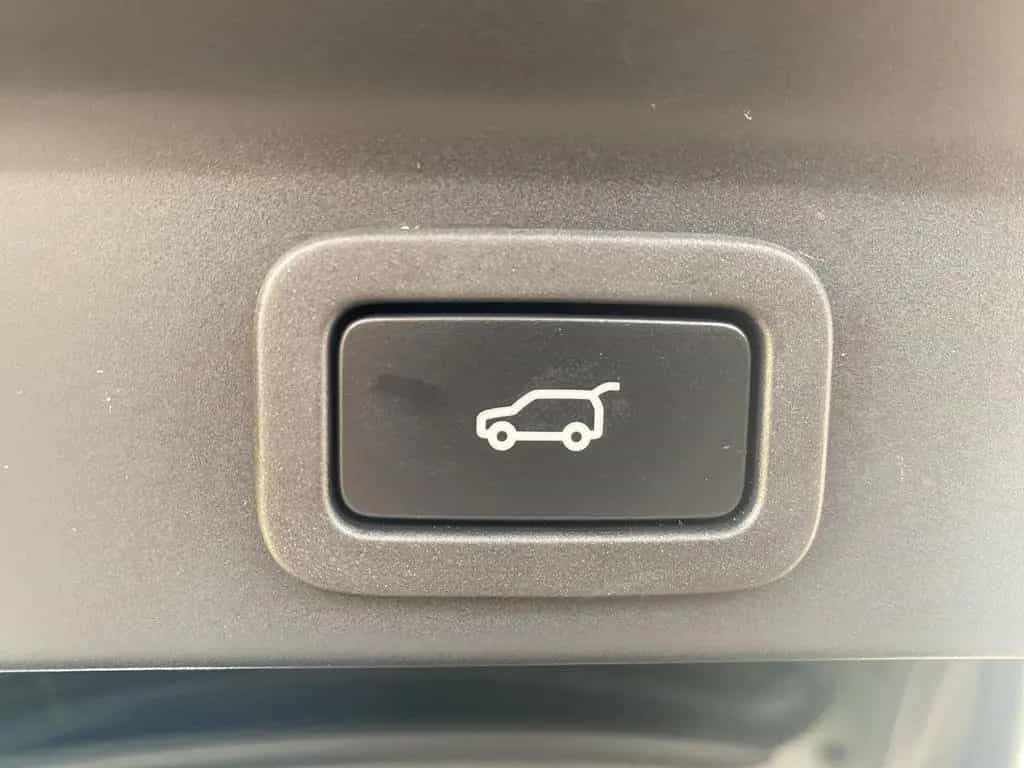 Jaguar F-Pace / P550 SVR ACC+AHK+LED+Navi+SD+SHZ+360+LM 05/2022-photo-21