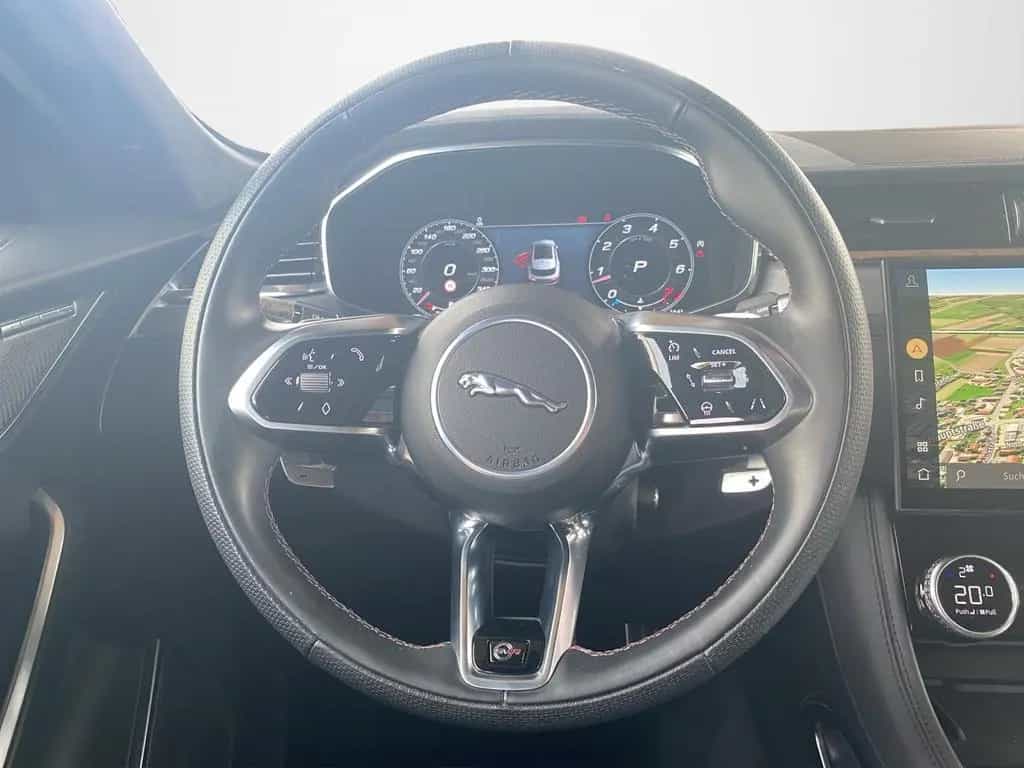 Jaguar F-Pace / P550 SVR ACC+AHK+LED+Navi+SD+SHZ+360+LM 05/2022-photo-9