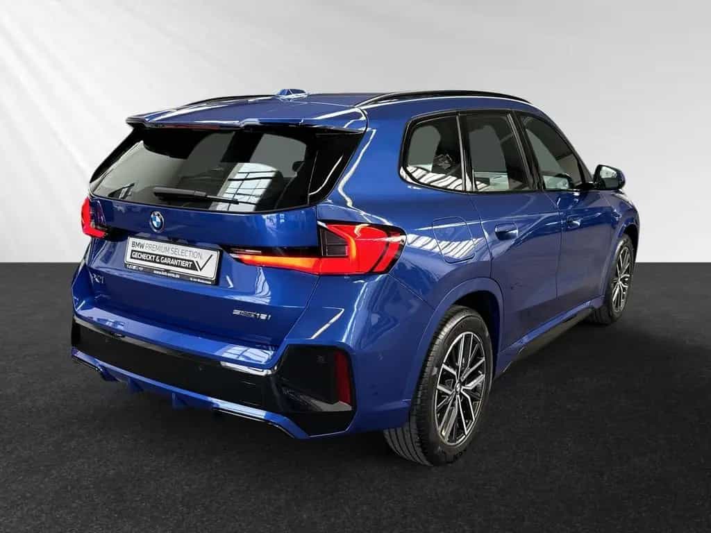 BMW X1 sDrive18i M Sport|AHK|DrivingAssistant 10/2022-photo-2