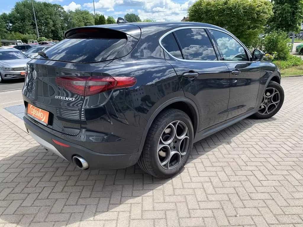 Alfa Romeo Stelvio Super Q4 AHK+PANO+BI-XEN.-RFK+DAB 06/2017-photo-1