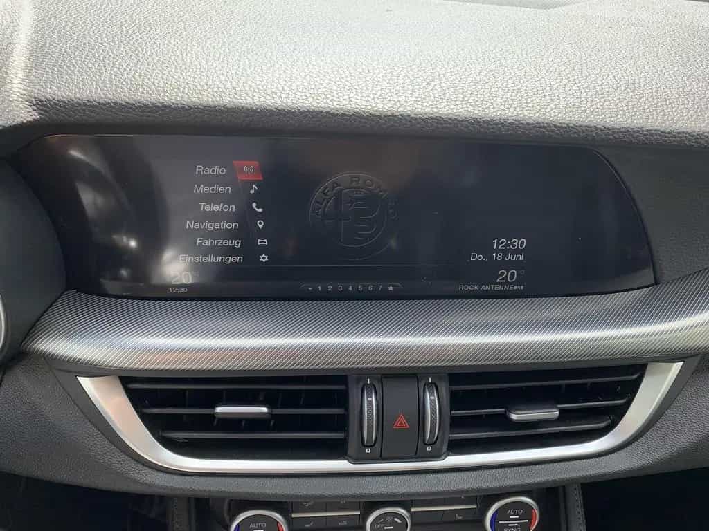 Alfa Romeo Stelvio Super Q4 AHK+PANO+BI-XEN.-RFK+DAB 06/2017-photo-8