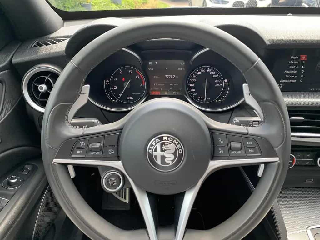 Alfa Romeo Stelvio Super Q4 AHK+PANO+BI-XEN.-RFK+DAB 06/2017-photo-9