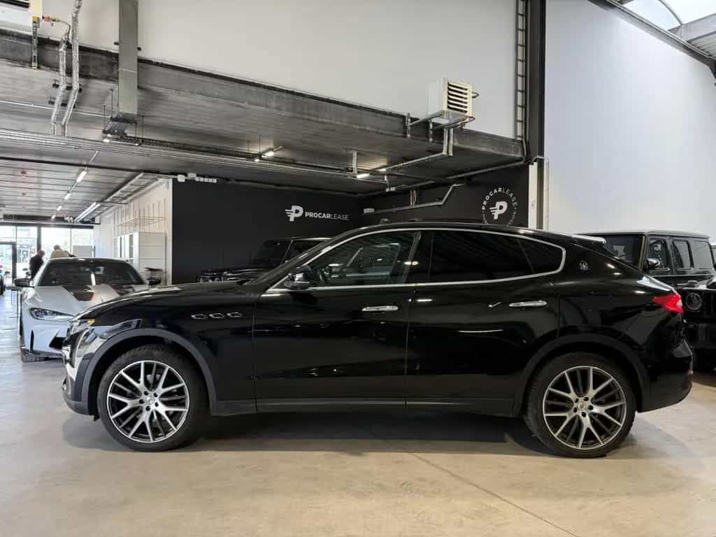 Maserati Levante SQ4 DIESEL 3.0 4WD/ 21°/ SCHIEBEDACH/ 12/2020-photo-6