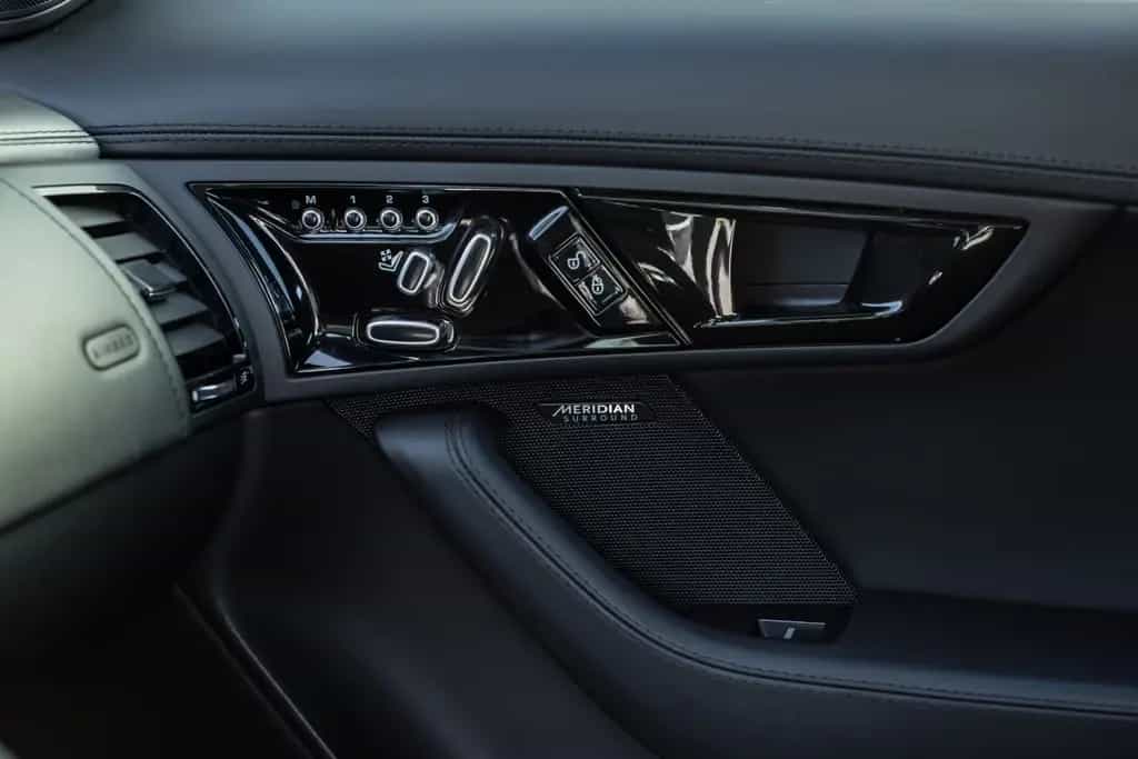 Jaguar F-Type 3.0 L V6 RWD Kompressor Automatik 07/2019-photo-5