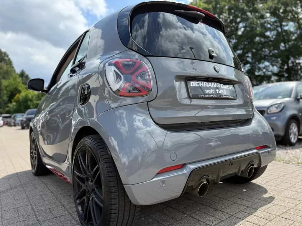 Smart ForTwo BRABUS*PANORAMA*JBL*KAMERA*TAILOR-MADE* 10/2017-photo-29