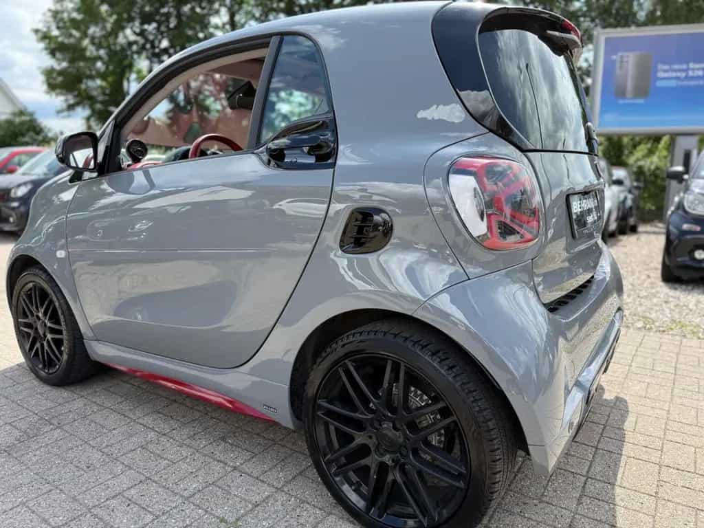 Smart ForTwo BRABUS*PANORAMA*JBL*KAMERA*TAILOR-MADE* 10/2017-photo-30