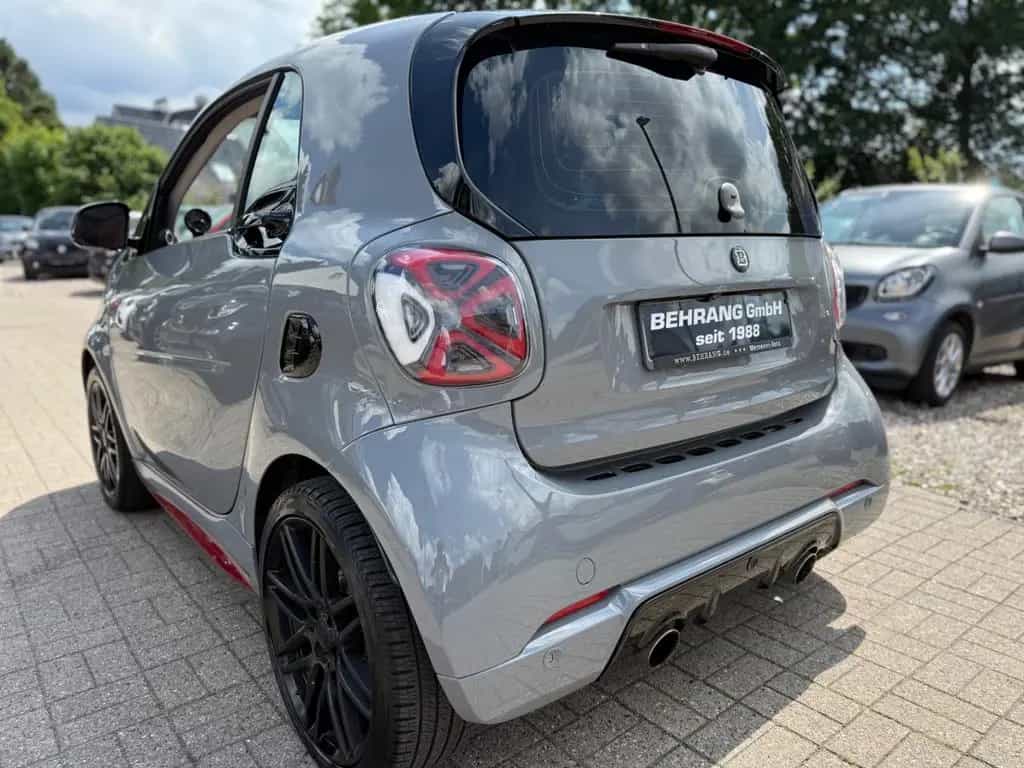 Smart ForTwo BRABUS*PANORAMA*JBL*KAMERA*TAILOR-MADE* 10/2017-photo-31