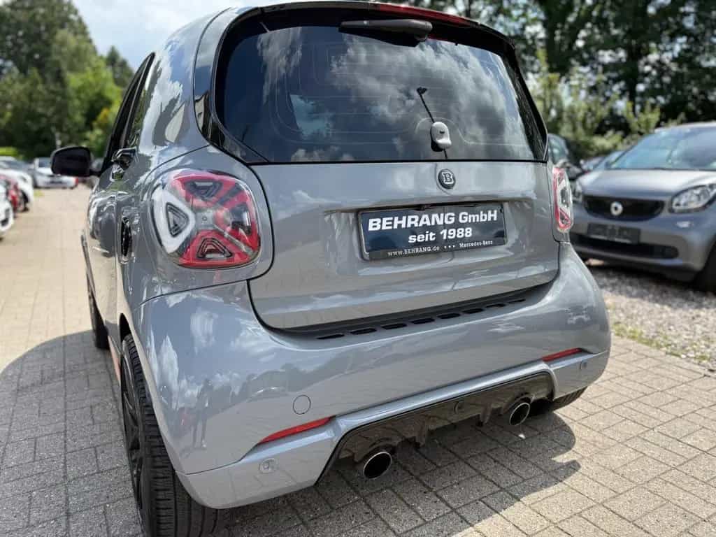 Smart ForTwo BRABUS*PANORAMA*JBL*KAMERA*TAILOR-MADE* 10/2017-photo-32