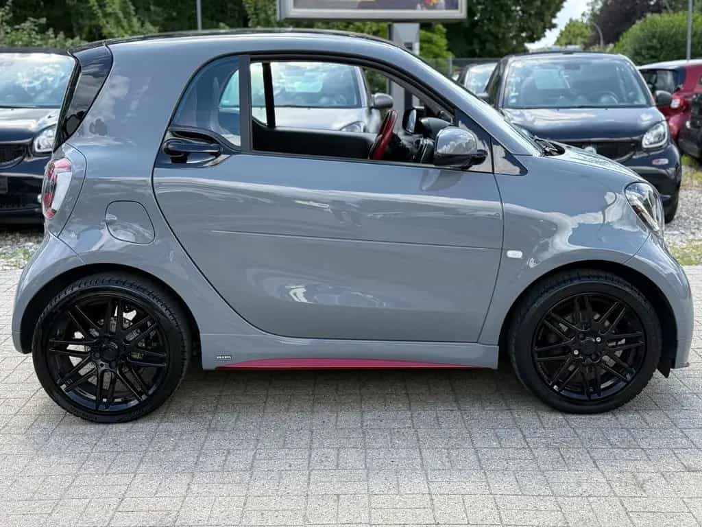 Smart ForTwo BRABUS*PANORAMA*JBL*KAMERA*TAILOR-MADE* 10/2017-photo-43