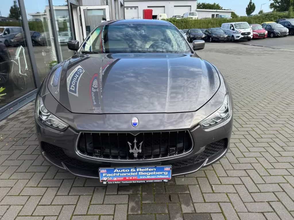 Maserati Ghibli S 3.0 V6 Q4 Automatik*XENON*LEDER 09/2016-photo-1