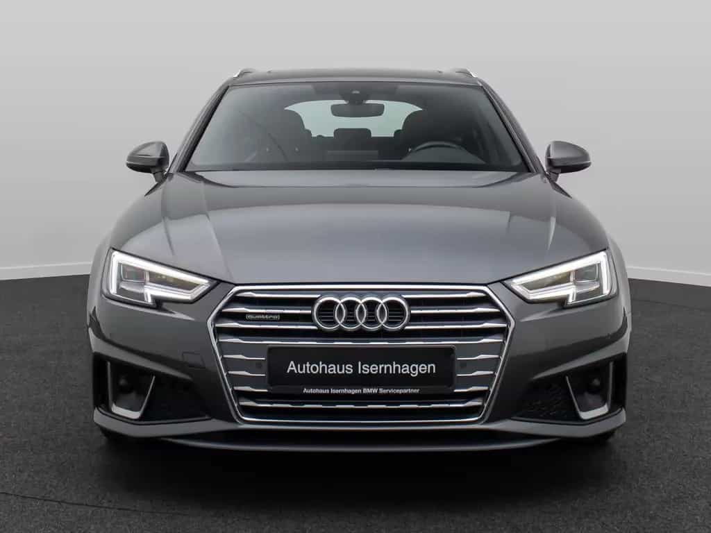 Audi A4 quattro SLine Kamera DAB Massage Panorama 18" 01/2019-photo-1