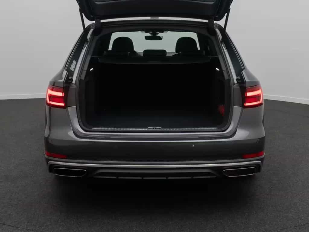 Audi A4 quattro SLine Kamera DAB Massage Panorama 18" 01/2019-photo-17
