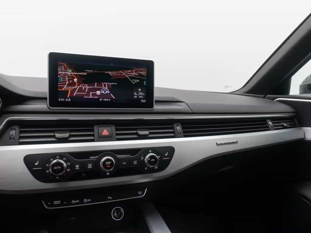 Audi A4 quattro SLine Kamera DAB Massage Panorama 18" 01/2019-photo-20