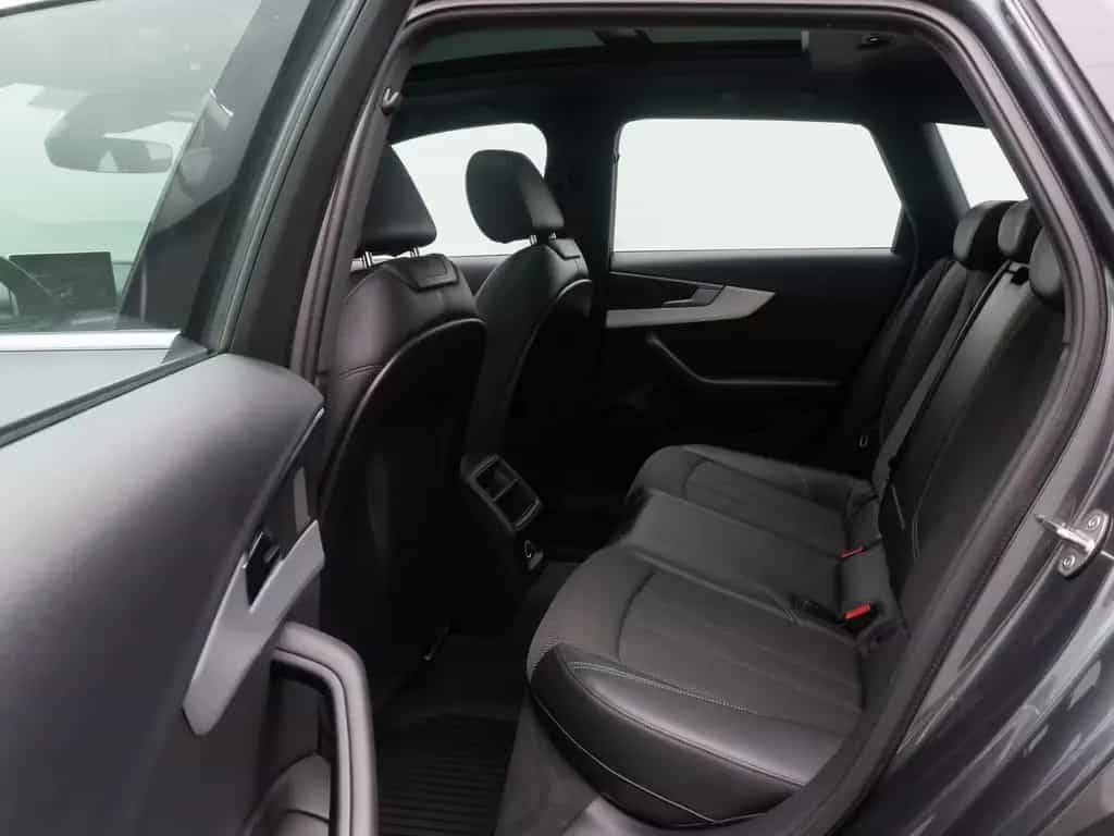 Audi A4 quattro SLine Kamera DAB Massage Panorama 18" 01/2019-photo-24