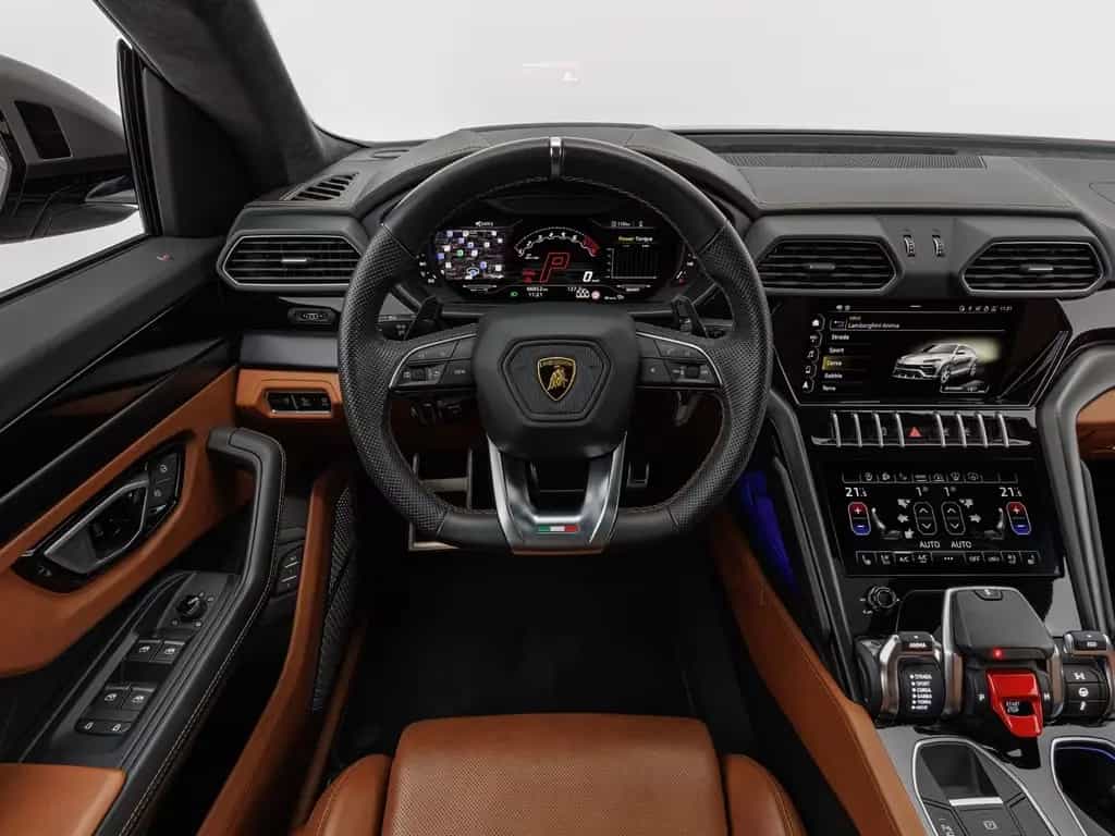 Lamborghini Urus 06/2022-photo-6