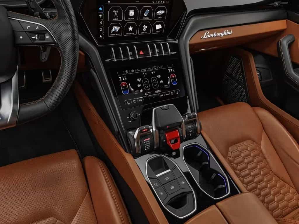 Lamborghini Urus 06/2022-photo-7