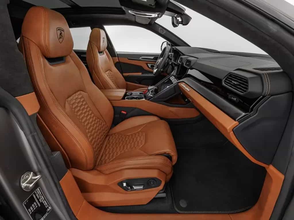 Lamborghini Urus 06/2022-photo-8