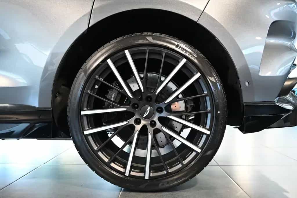 Aston Martin DBX 707/Magnetic Silver/Bowers&Wilkins/Garantie 06/2026-photo-11