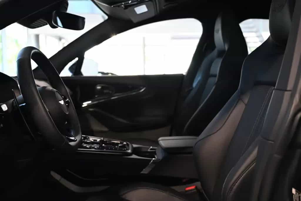 Aston Martin DBX 707/Magnetic Silver/Bowers&Wilkins/Garantie 06/2026-photo-27