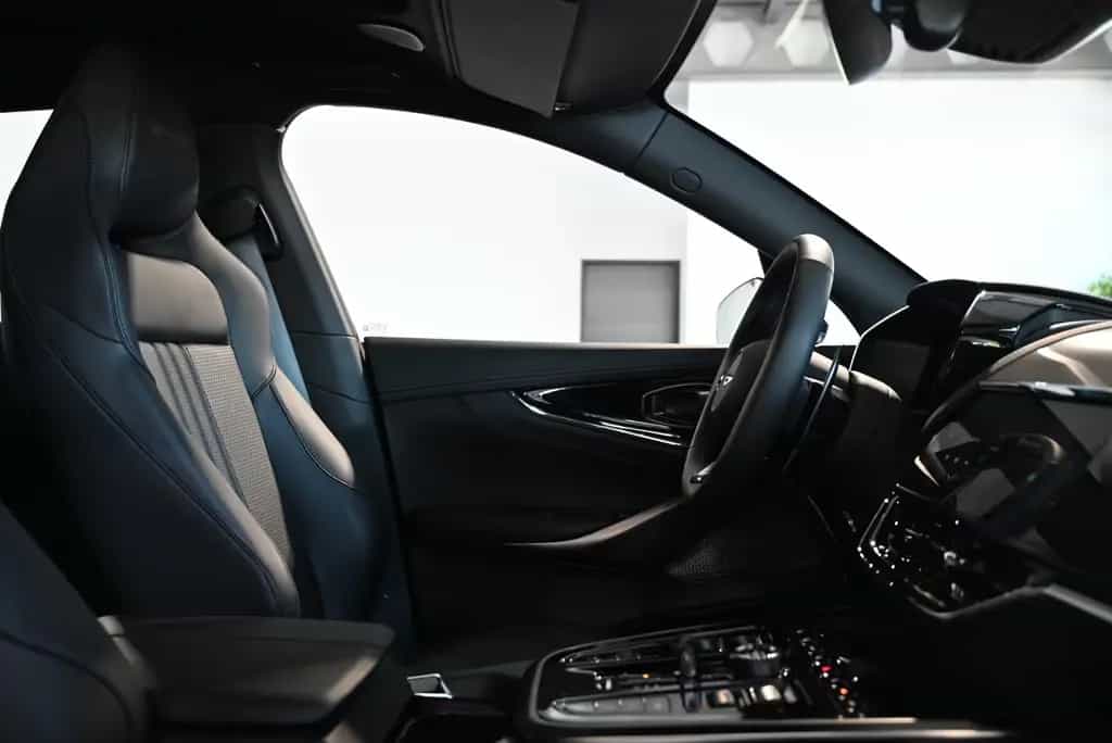 Aston Martin DBX 707/Magnetic Silver/Bowers&Wilkins/Garantie 06/2026-photo-28