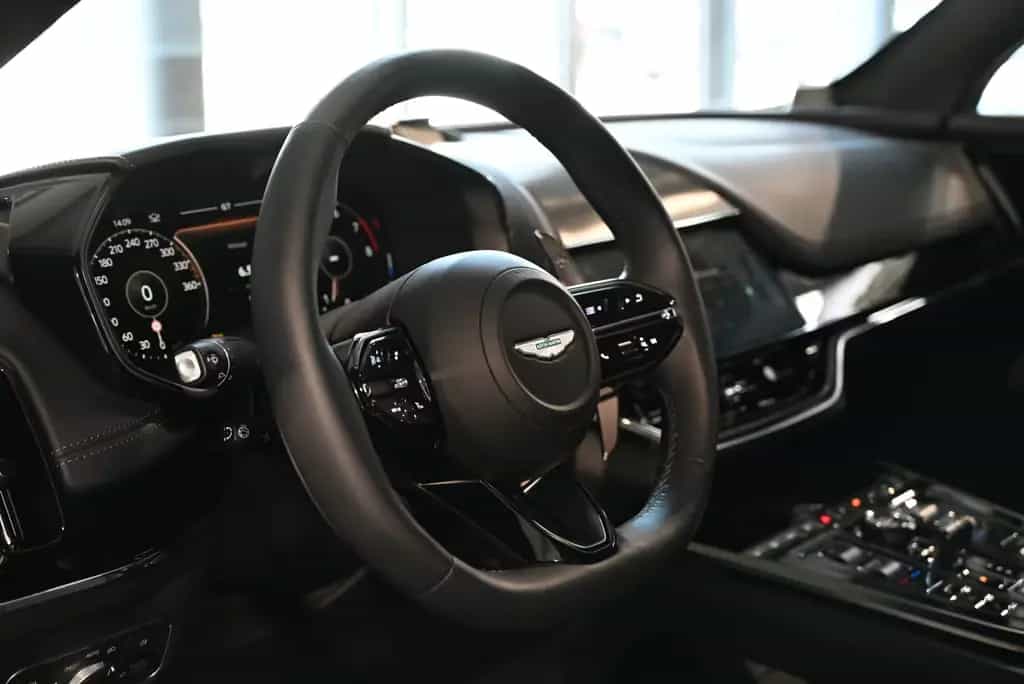 Aston Martin DBX 707/Magnetic Silver/Bowers&Wilkins/Garantie 06/2026-photo-31