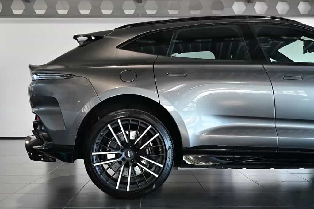 Aston Martin DBX 707/Magnetic Silver/Bowers&Wilkins/Garantie 06/2026-photo-9