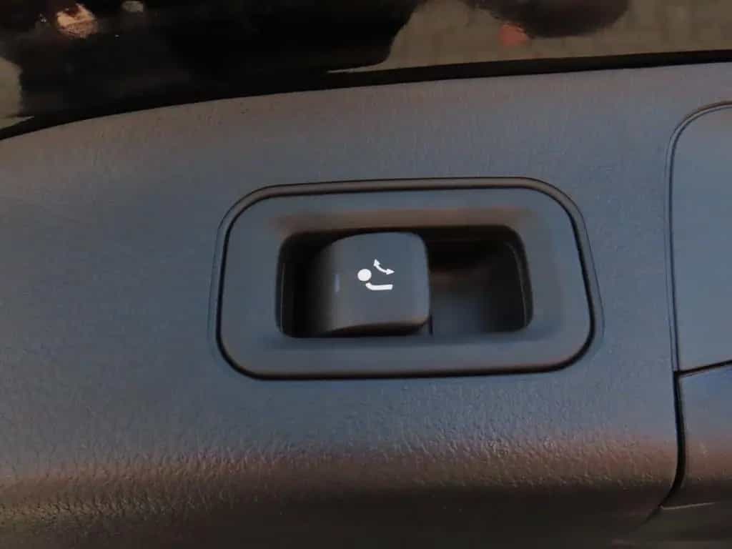 Mercedes-Benz GLA 220 d Autom. Memory Panorama 360° Standheiz. 06/2023-photo-10