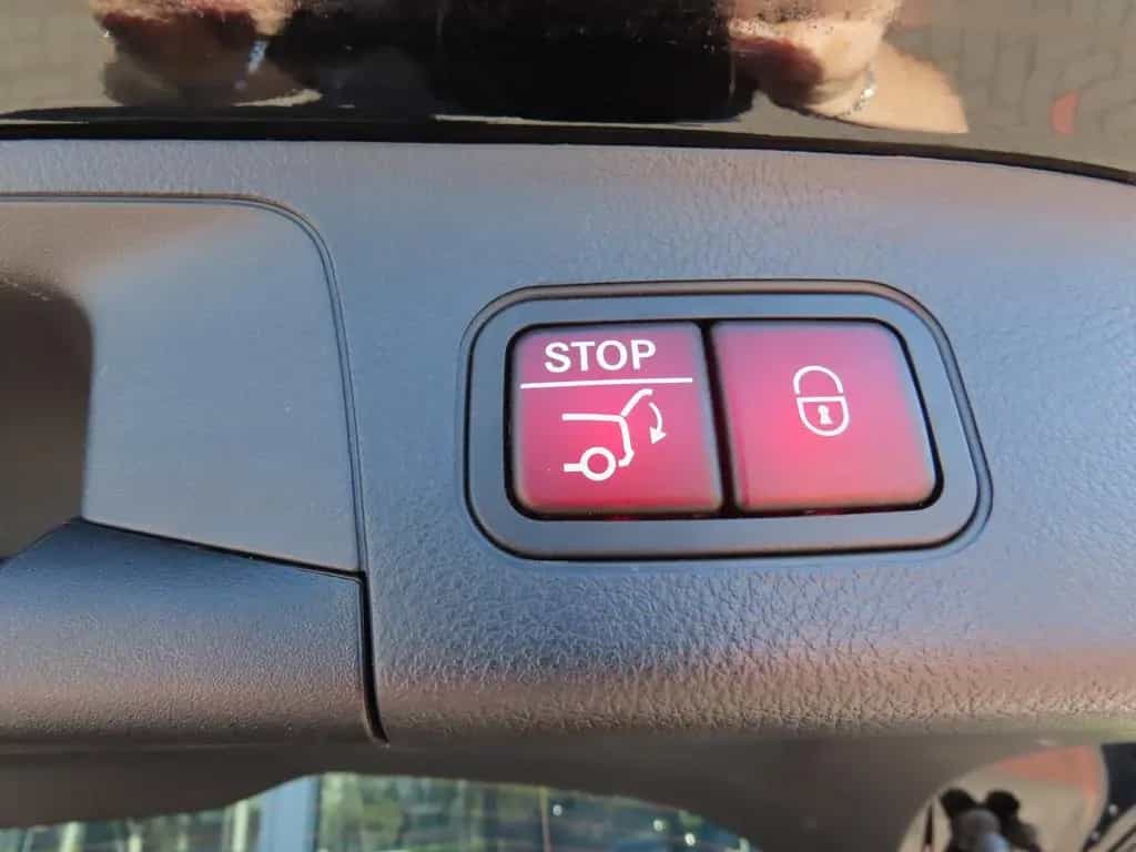 Mercedes-Benz GLA 220 d Autom. Memory Panorama 360° Standheiz. 06/2023-photo-11