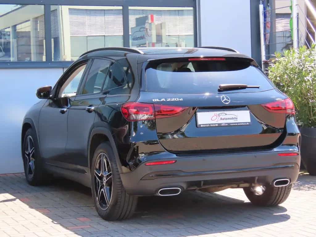 Mercedes-Benz GLA 220 d Autom. Memory Panorama 360° Standheiz. 06/2023-photo-12