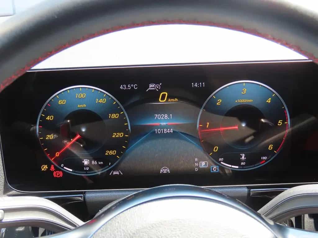 Mercedes-Benz GLA 220 d Autom. Memory Panorama 360° Standheiz. 06/2023-photo-21