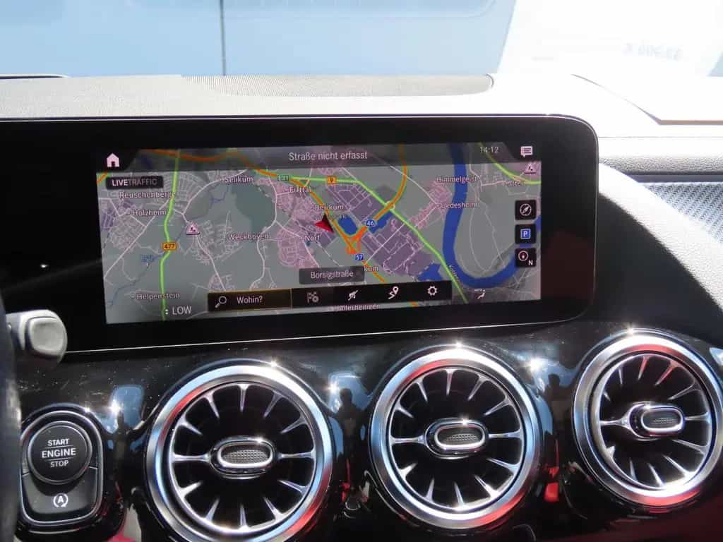 Mercedes-Benz GLA 220 d Autom. Memory Panorama 360° Standheiz. 06/2023-photo-25