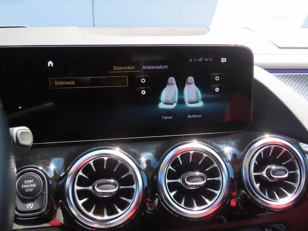 Mercedes-Benz GLA 220 d Autom. Memory Panorama 360° Standheiz. 06/2023-photo-28