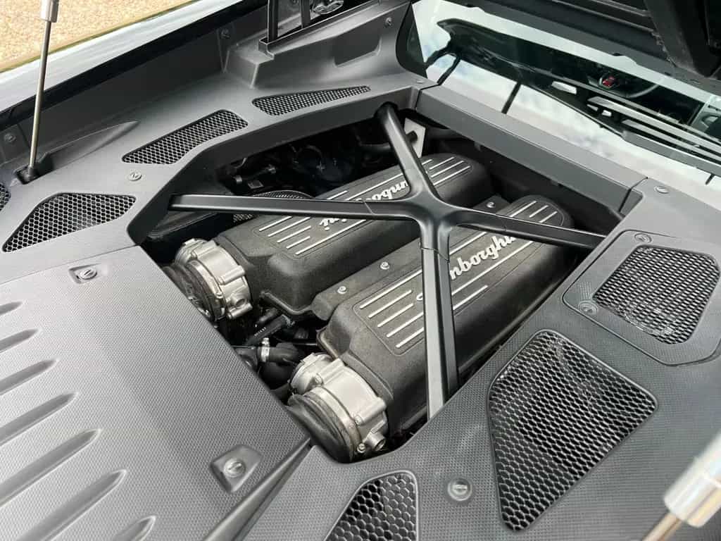 Lamborghini Huracán LP610-4 Coupé 02/2015-photo-22