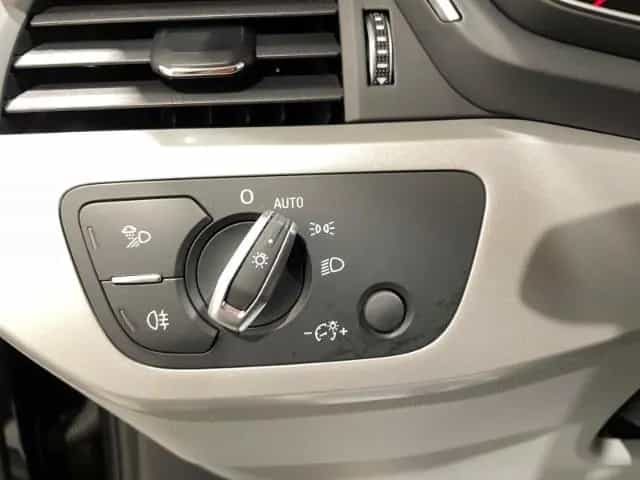 Audi A4 Avant 35 TFSI Advanced S-Tronic LED Navi Klim 01/2021-photo-23