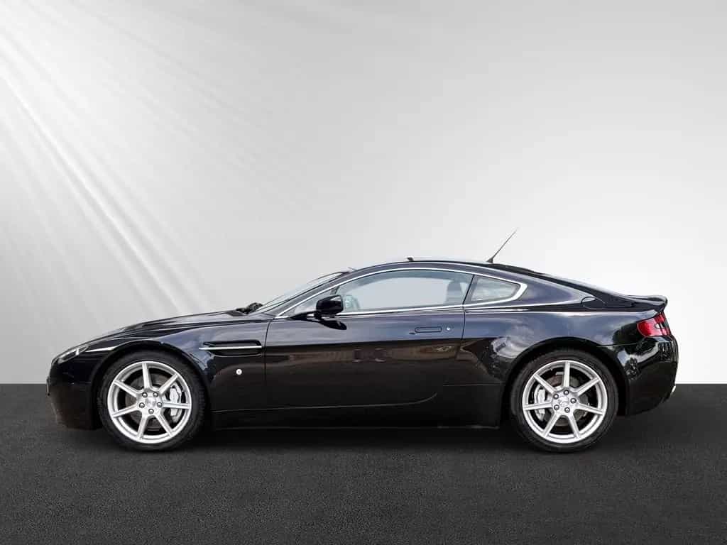 Aston Martin V8 Vantage 4.3l/Schalter/BRD/2. Hand/Scheckheft 07/2006-photo-1