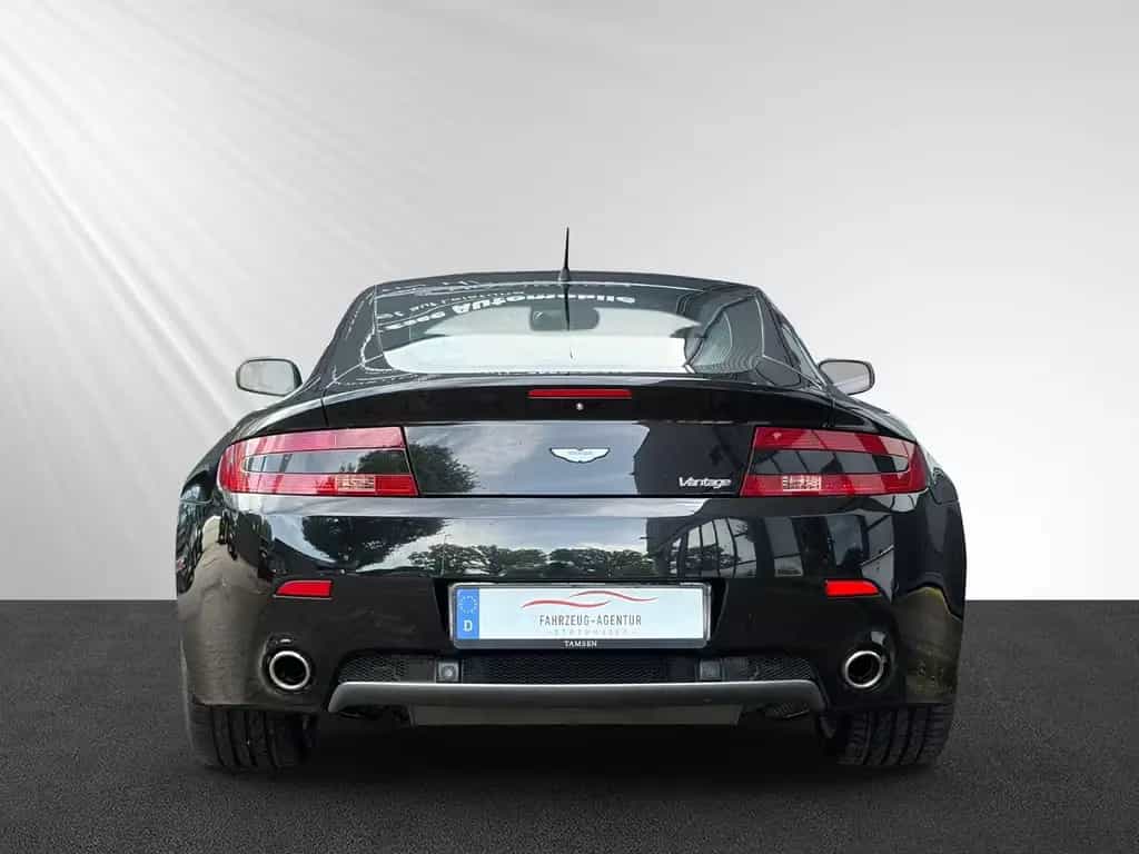 Aston Martin V8 Vantage 4.3l/Schalter/BRD/2. Hand/Scheckheft 07/2006-photo-4