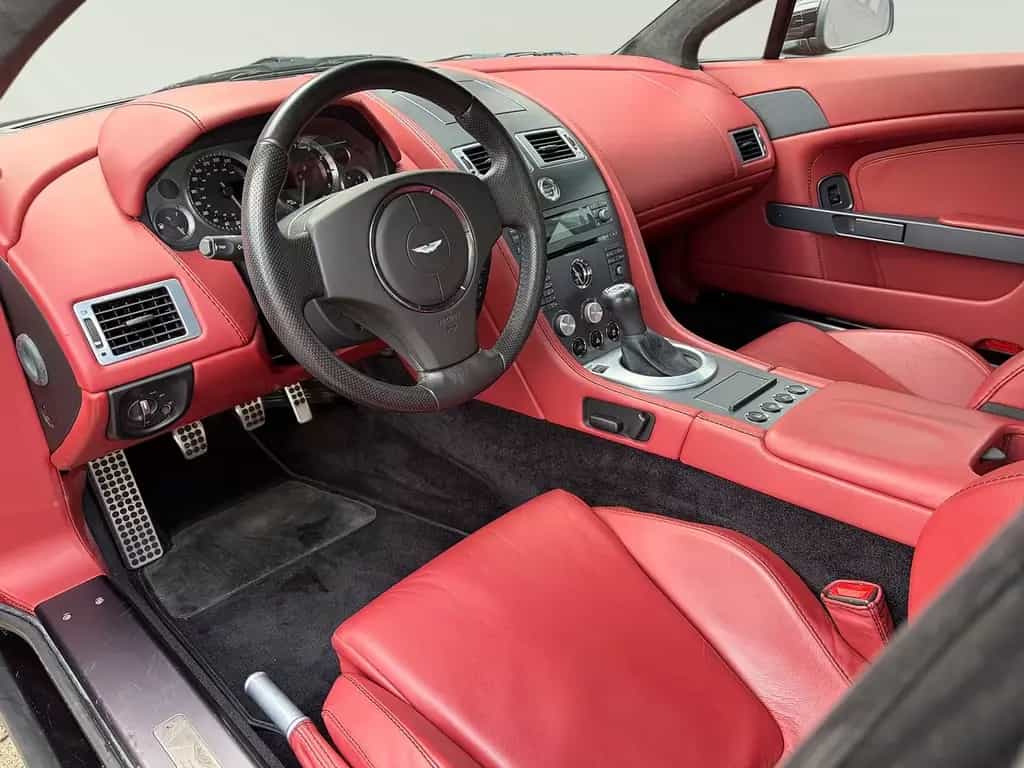Aston Martin V8 Vantage 4.3l/Schalter/BRD/2. Hand/Scheckheft 07/2006-photo-6