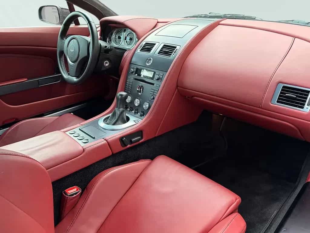 Aston Martin V8 Vantage 4.3l/Schalter/BRD/2. Hand/Scheckheft 07/2006-photo-8
