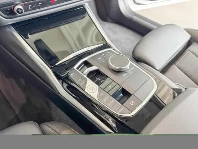 BMW 318 i Touring SHZ+Widescreen+Navi+Klimaautom 01/2023-photo-11