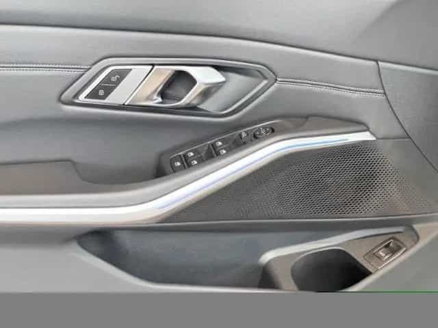 BMW 318 i Touring SHZ+Widescreen+Navi+Klimaautom 01/2023-photo-14